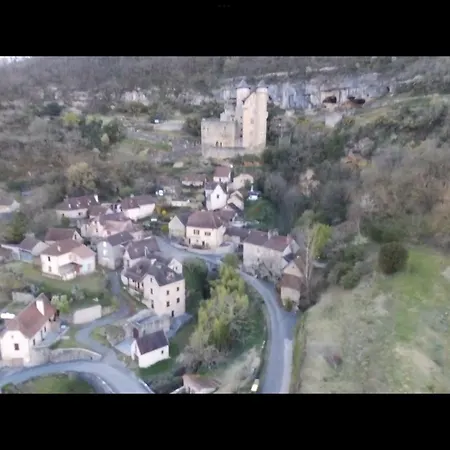 Maisonnette De Village * Larroque-Toirac